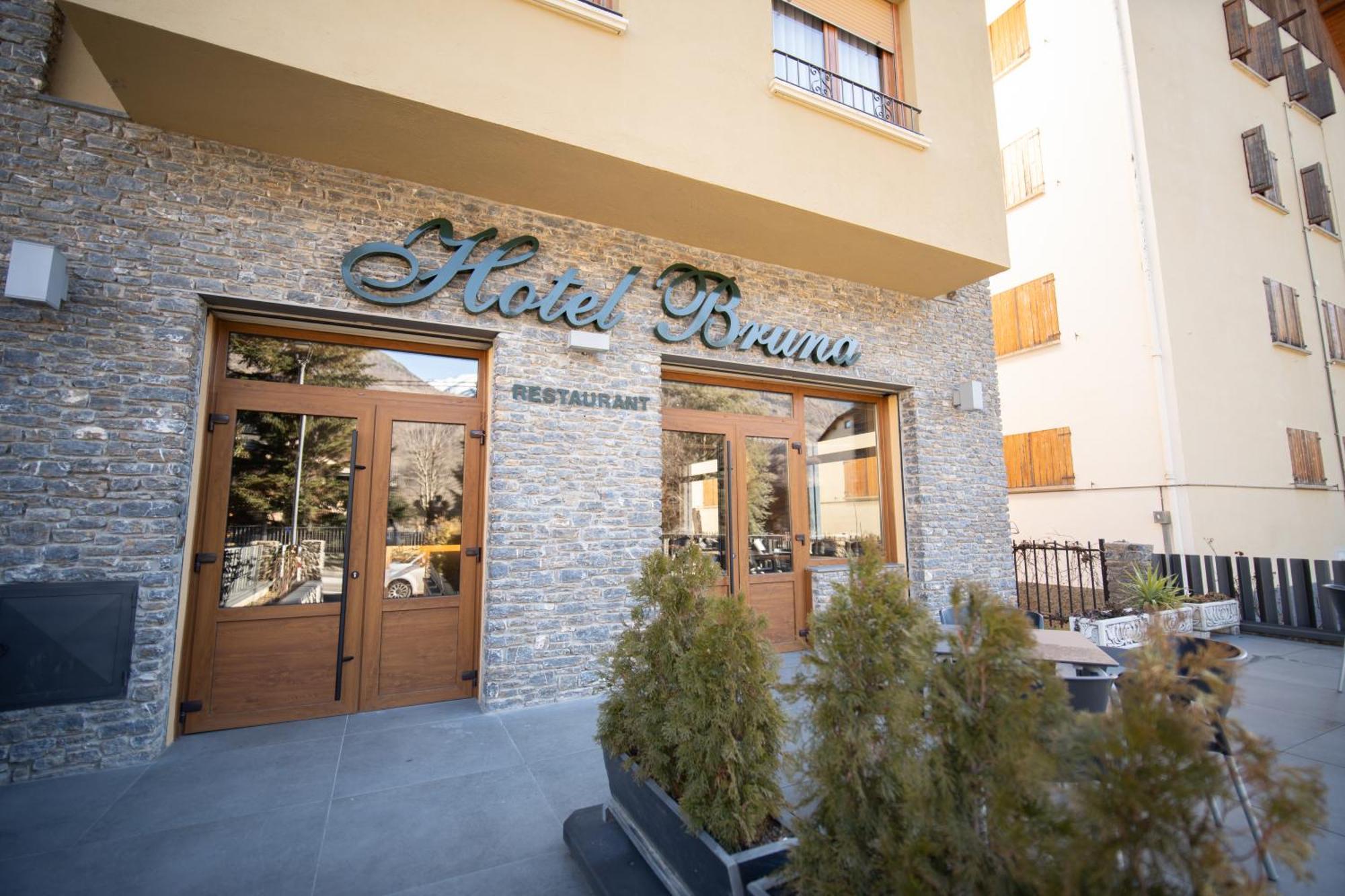 Hotel Bruna Esterri D'Aneu Ngoại thất bức ảnh
