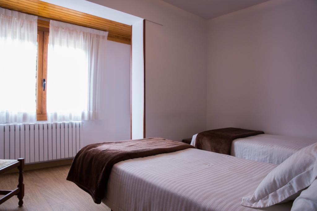 Hotel Bruna Esterri D'Aneu Ngoại thất bức ảnh