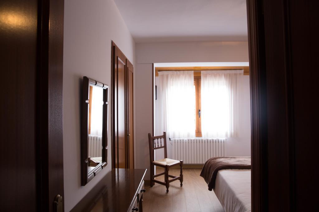 Hotel Bruna Esterri D'Aneu Ngoại thất bức ảnh