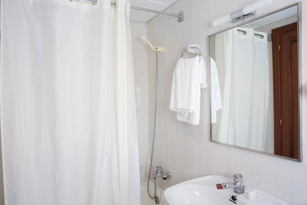 Hotel Bruna Esterri D'Aneu Ngoại thất bức ảnh